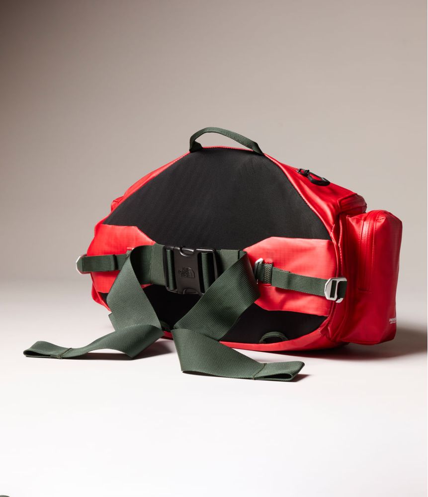 Riñonera-Tnf-X-Uc-Waistpack-Dark-Cedar-Rojo-Unisex-The-North-Face
