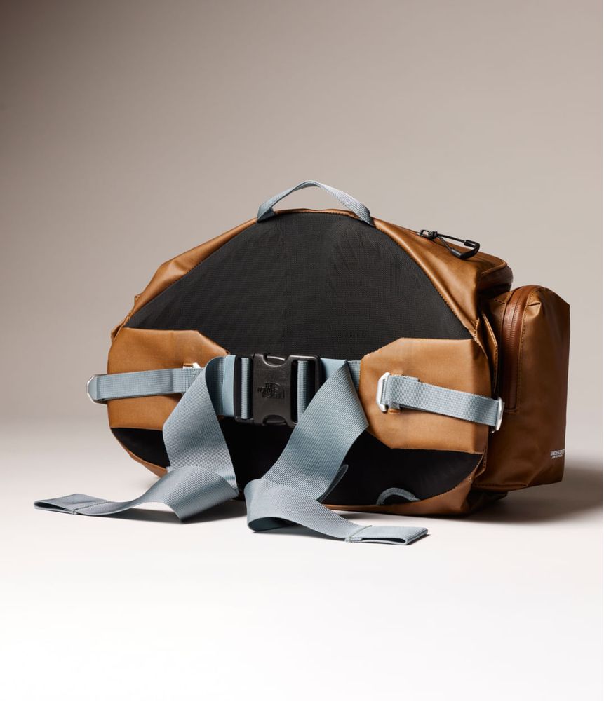 Riñonera-Tnf-X-Uc-Waistpack-Bronze-Brown-Cafe-Unisex-The-North-Face