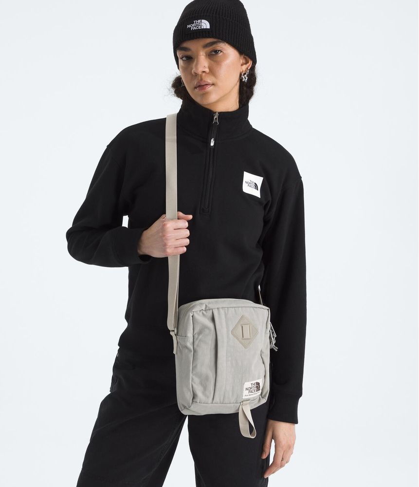 Riñonera-Berkeley-Crossbody-Gris-Unisex-The-North-Face-